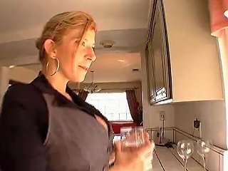 Milf Sara Bubblebutt